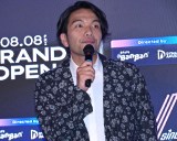 �J���I�PBanBan�V�ƑԁwVSING�x�g�[�N�Z�b�V�����E�T�[�r�X�̌��ɎQ�����������}�E���R�W���Y (C)ORICON NewS inc. 