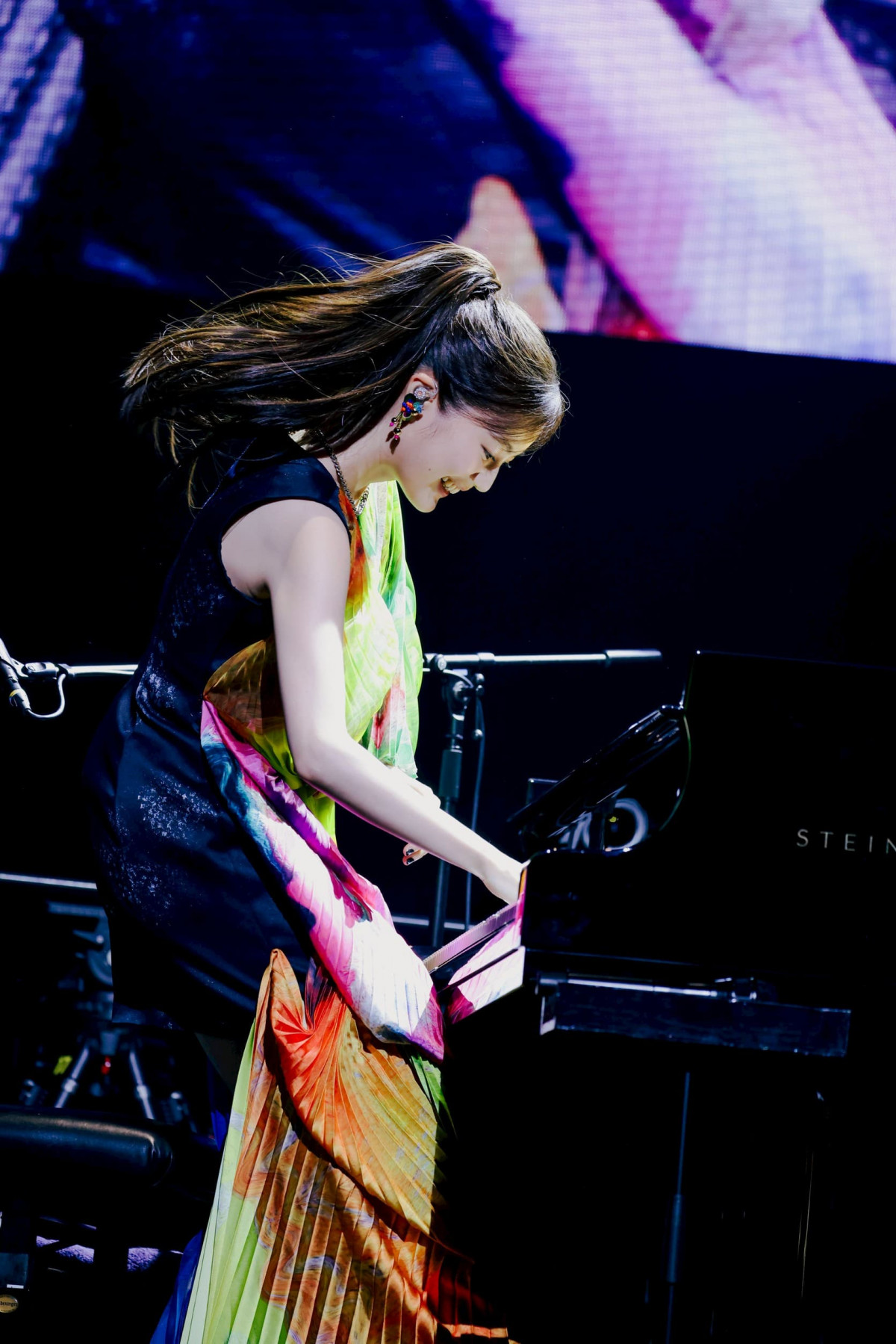 生田絵梨花、全国ツアー完走 ピアノとギターで魅せた多彩な表現、新曲