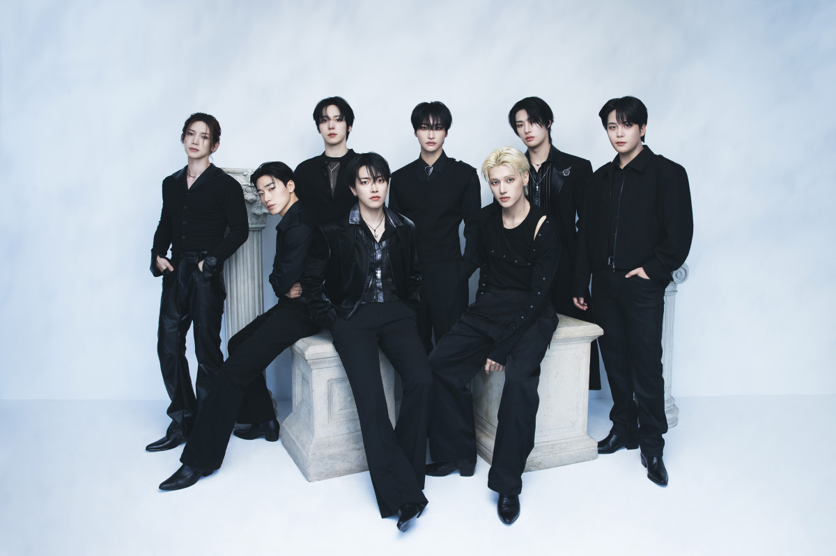 ATEEZ、オールブラックコーデで個性発揮 4年半ぶり日本フル