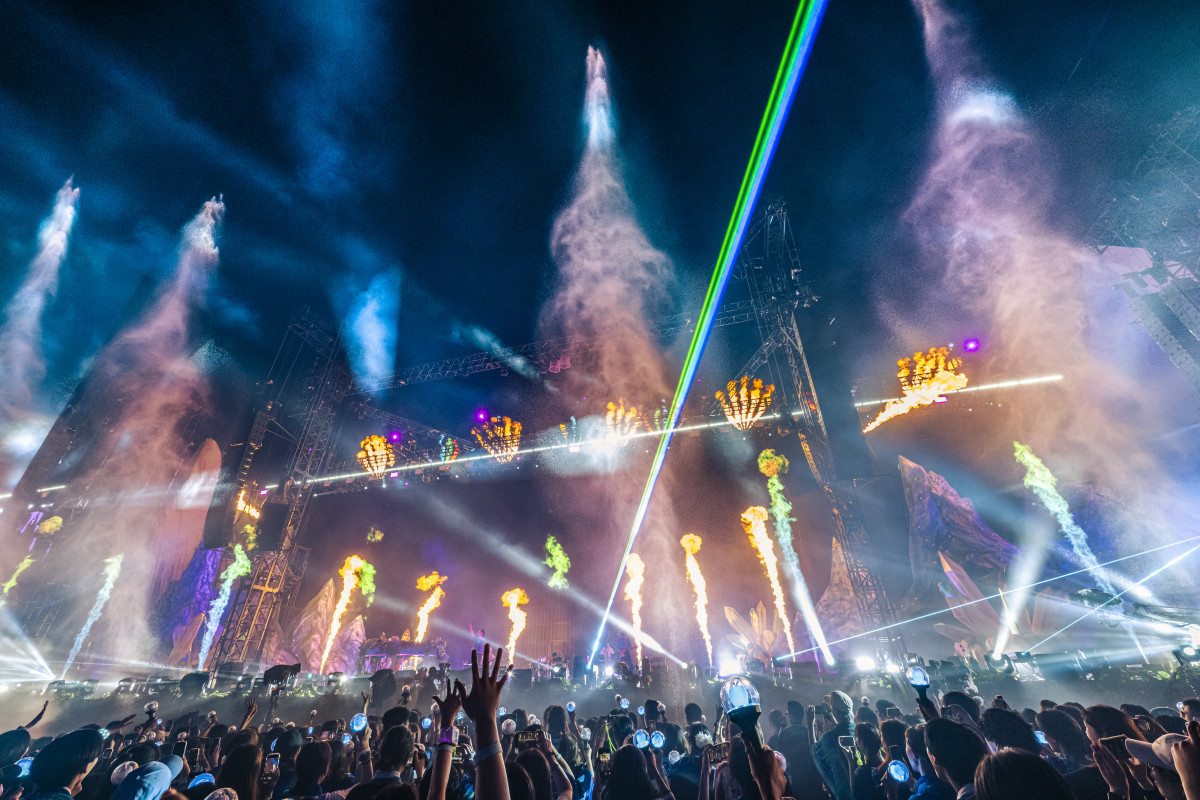 【運気アップ】最上高品質⭐️MR63 虹ガーデンクォーツタワー⭐️ライモナイト共生 運気アップ】最上高品質⭐️MR63 虹ガーデンクォーツタワー