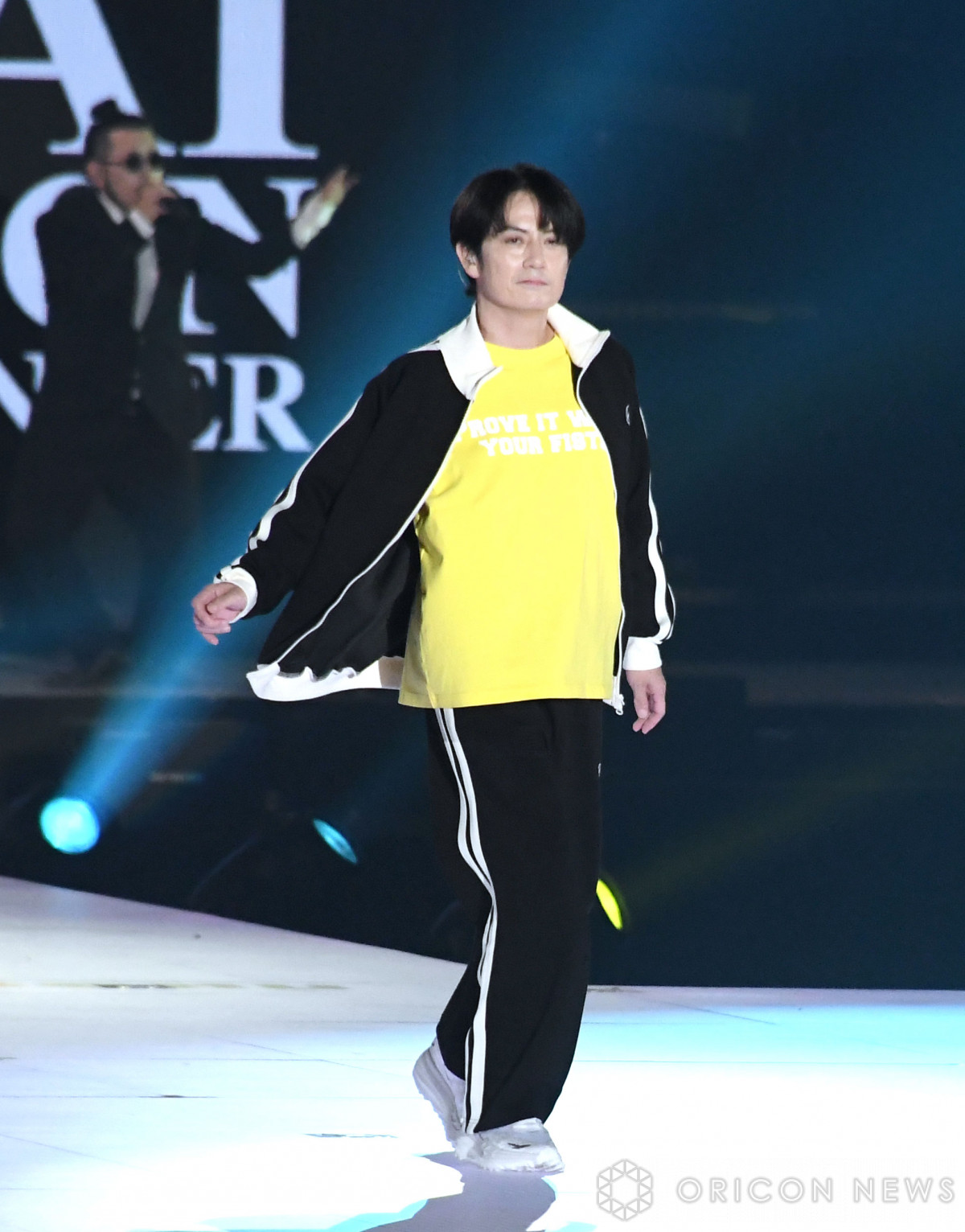 51歳の元光GENJI・佐藤アツヒロ、ファッションランウェイ→ローラー