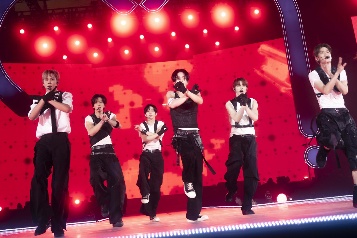 SMTOWN LIVE』RIIZE、圧巻のステージで東京ドームを掌握