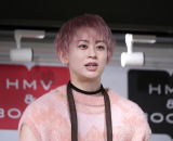 ���\���ʐ^�W�wTRENTE�x�����L�O�C�x���g�O��މ�ɓo�d���������}�E�V���[�� (C)ORICON NewS inc. 