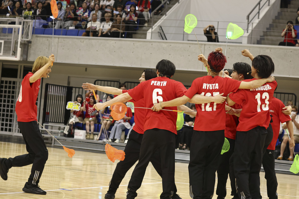 ホリプロ若手俳優イベント『ホリアク運動会』開催 WATWING八村倫太郎が