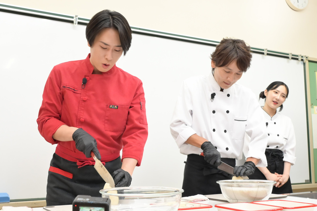 Snow Man宮舘涼太、長野博と“幻の豚肉”主役のカレー作り 茨城の小学生