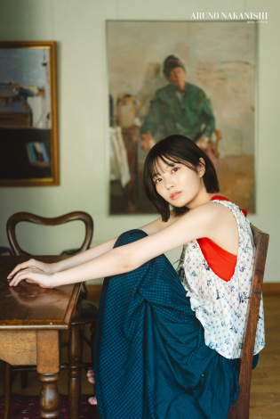 画像・写真 | 中西アルノ、夏らしさと郷愁の情感豊かなグラビア披露