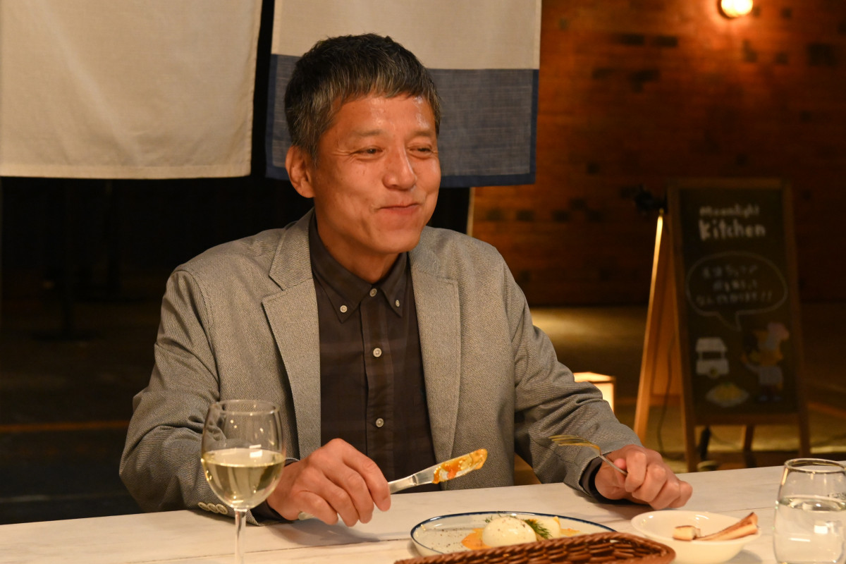 w~bhiCg2`EhD`x3b (C)NTT DOCOMO,INC./Cer 