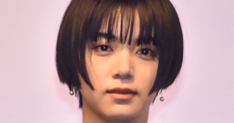 池田エライザ、母とお散歩ショット「お母さんスタイル良すぎ」「ママかっこよすぎるやろ」