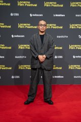 �X�C�X�u��78�񃍃J���m���ۉf��Ձv�ōō��܁E���^�܂���܂����f��w���Ɠ��X�x�O��ēi���b�h�J�[�y�b�g�j�@Copyright: Locarno Film Festival / Ti-Press 