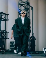 藤井風スタジャン（M）＆オマケ帽子とサードアイサングラス 今までちっとも目にもとめてなかったのに 藤井風のサードアイ