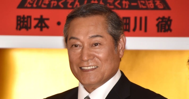 松平健、なんでも似合う幅の広さに驚きの声 ちょんまげ&スパンコール着物を着こなす姿にコロッケ&久本雅美「最初で最後」