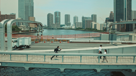 �Βr���u�s���A�|�e�g�v�̐VCM�u�s���A�|�e�g �~�܂�Ȃ����Y��100���v�т̏�ʃJ�b�g 