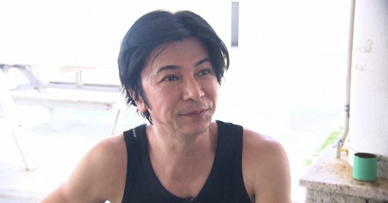 52歳・武田真治が「真夏の美ボディ相席」 フレディ・マーキュリーの衣装でサックス→筋肉襦袢ボケ