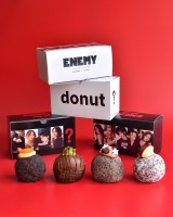 TWICE�Ɛ��h�[�i�c���X�uI�fm donut ?�v���R���{ ��i�����`�[�t�ɂ���4��̃h�[�i�c���o�� 