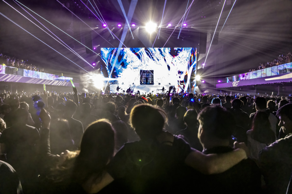 wAdo WORLD TOUR 2025 gHibanah Powered by CrunchyrollxuGmXACX̖͗l Photo by Viola Kam (V'z Twinkle) 