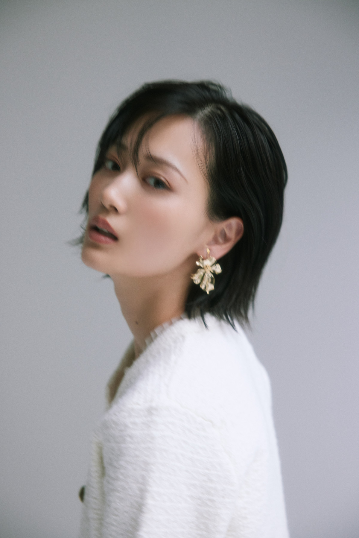 山下美月イメージ一変！“強さと可愛さ”共存する大人カット公開