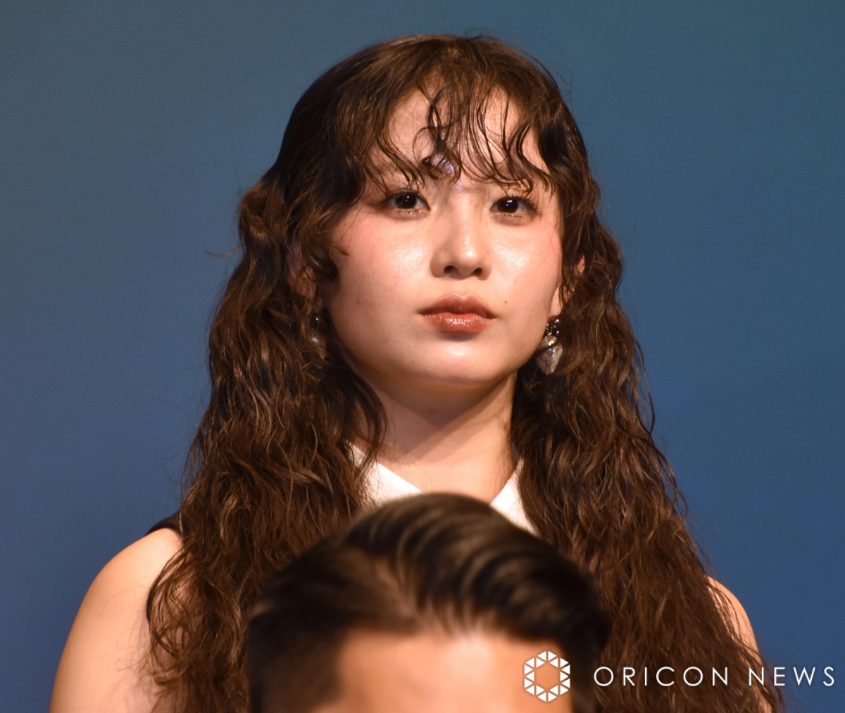 ミュージシャン HANA KOHARU KOHARU「いずれ誰かの生きる理由になりたい」【HANA's Q&A】 | ViVi
