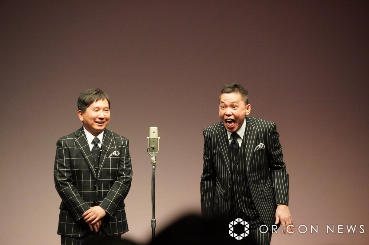 爆笑問題、多彩な時事ネタ漫才 田中裕二は友田オレにハマる「歌がうまい、曲がいい!」