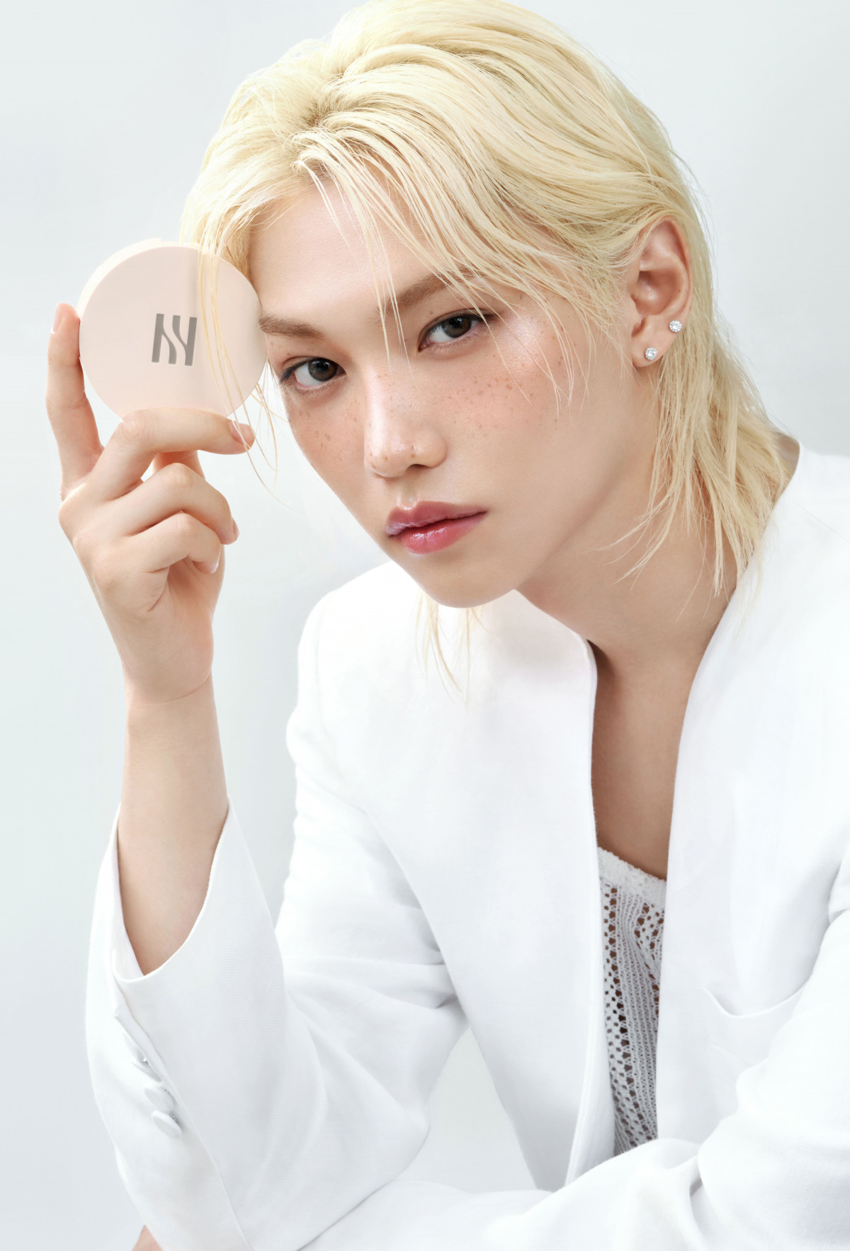 uHERA(w)ṽLy[rWAɓoꂷStray Kids tBbNX 