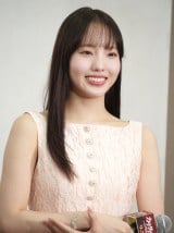 �f��w�J���_�T�� THE LAST NIGHT�x�w�Z�v���~�A�ɃT�v���C�Y�œo�ꂵ���{�c�^� (C)ORICON NewS inc. 