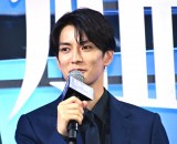 �w���ق̊͑� �k�ɊC��C��x�����񍐉�ɓo�d�����n粌\�S (C)ORICON NewS inc. 