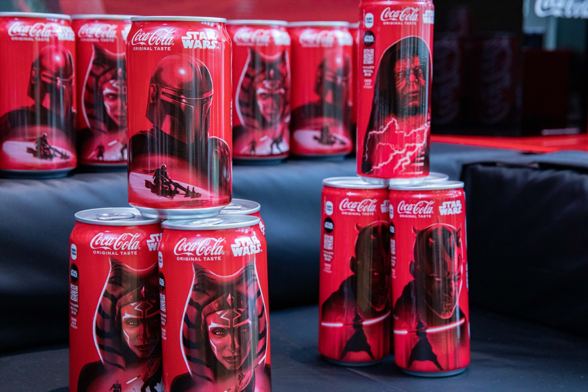 コカ・コーラ スター・ウォーズ缶　500ml×24本 コカ・コーラ スター・ウォーズ限定デザイン | ジャパン スター