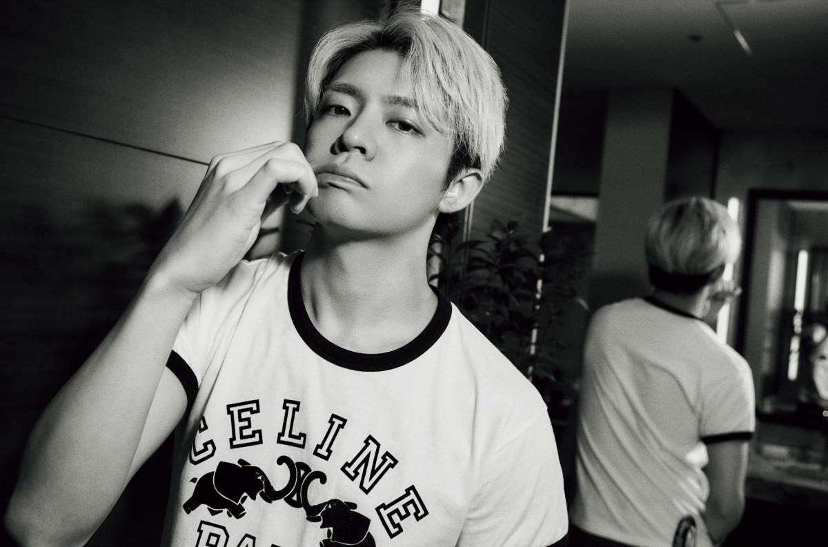 岸優太　公式写真 Number_iの岸優太が『ヌメロ・トウキョウ』10月特装版の表紙にソロで初