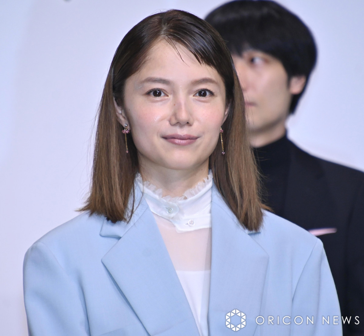 宮崎あおい、種子島でサーフィンにハマる 森七菜と一緒に練習→ひとり