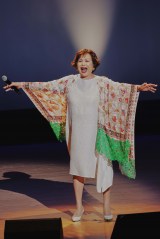 休養中の櫻坂46・小池美波、小林由依の卒業コンサートに