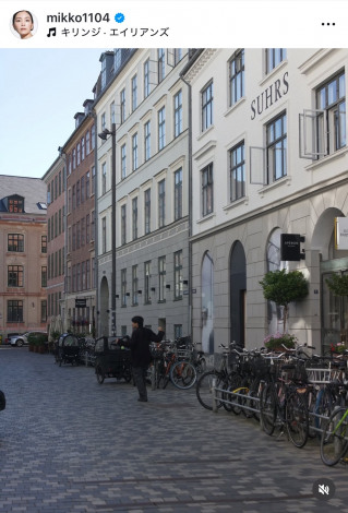 ��얢��q�u�C�Â��Ə�ɂ͂邩�O�̕��ɏ����̕v���v�i�ʐ^�̓C���X�^�O������mikko1104 ���j 