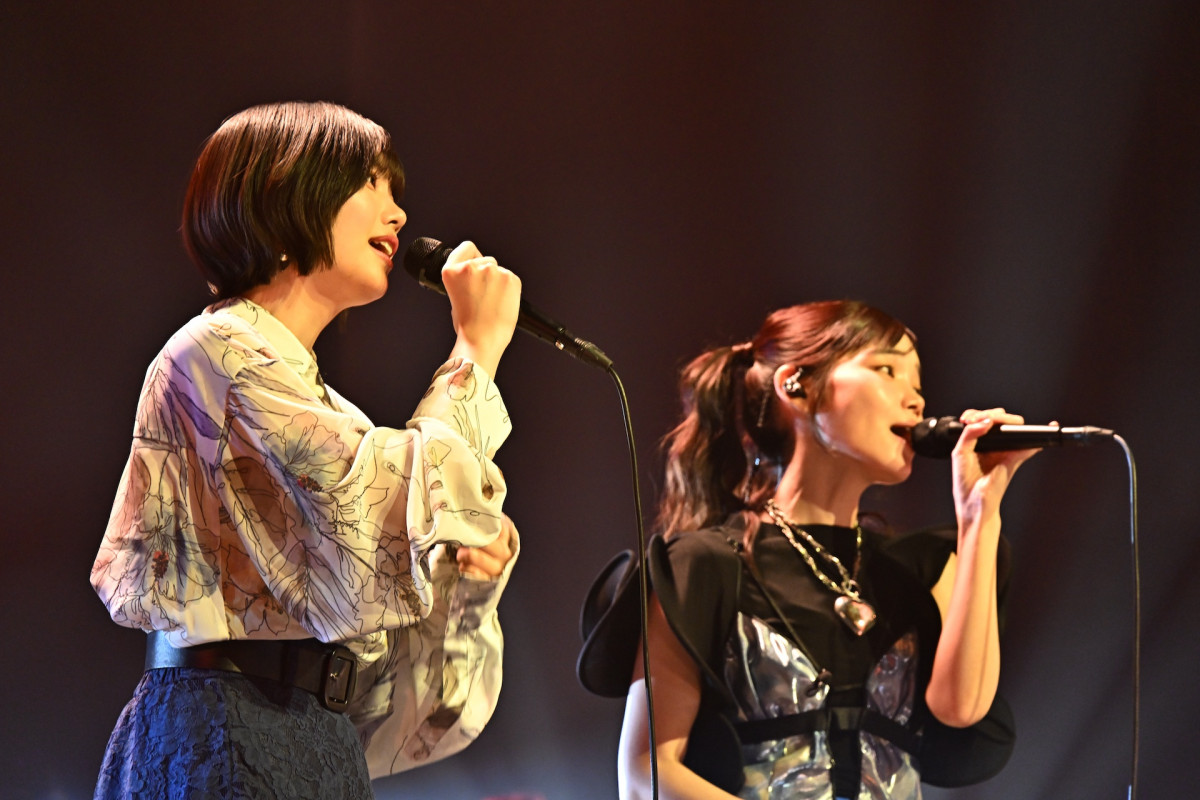 Spicy Sessions』中西アルノ、「ネーブルオレンジ」ソロ歌唱