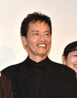 ��������A���݂��ݕ��䂠�����ŏƂ�΂��u���{�ꂪ����ׂ�Ȃ��Ȃ���������v �Ⴗ����ē̎�r�ɋ��� 