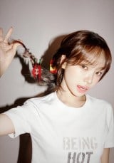 LE SSERAFIM KIM CHAEWONA{Jo[ŏ̃\̂ɒ@Netflixw̗lx́uv 