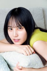 日向坂46松尾桜、水族館でデートグラビア 『少年サンデー』賞で表紙に