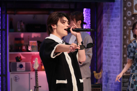 �wGENIC hour�x�iC�jytv 