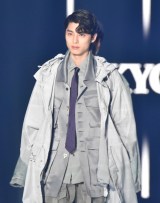 TGC』本田響矢、クールな視線で“破壊力抜群”ランウェイ 観客は熱狂の