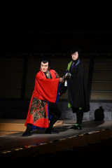 �V��̕���w�����Q�W���x����ŏ㉉(������)�Љ����V���A�s��ΎO�Y (C)�����L�[�E�p���`(C)���| 