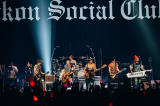 �wRockon Social Club Tour 2025 FOREVER CALLING -Still Rockin�f-�x�����K�[�f���V�A�^�[�����̖͗l�@�iC�jTOKYO RECORDS 