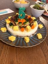 jb`FE]hquP[LDȂƂׂ̈ɁAǂ̑ȃX^[gPC񂪁AiP[LĂ܂v (ʐ^̓uO) 