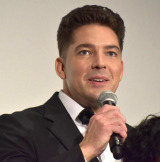 �f��w�󓇁x�����v���~�A�ɓo�d�����f���b�N�E�h�[�o�[ (C)ORICON NewS inc. 