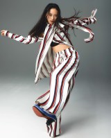 �A�\�r�V�X�e�������̃_���T�[�EMiyu�A��J�ĕ��珊���̕ăG�[�W�F���gCAA�ƌ_��u�l�ԂƂ��Ė��͓I�ȑ��݂ɂȂ��Ă��������v�y�R�����g�z 