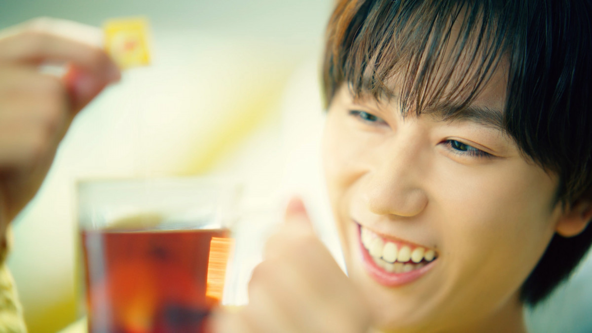 Snow Man阿部亮平「リプトン」アンバサダーに就任 紅茶好きな一面を