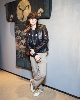 マリウス葉、「Golden Goose」イベントで銀座に登場 レザージャケット