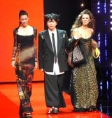 �W�����|�[���E�S���`�G�w�t�@�b�V�����t���[�N�V���[�x�����v���~�A�����C�x���g�ɓo�ꂵ���i������j�X���A���c�M�v�A�ݓc�v�q �iC�jORICON NewS inc. 