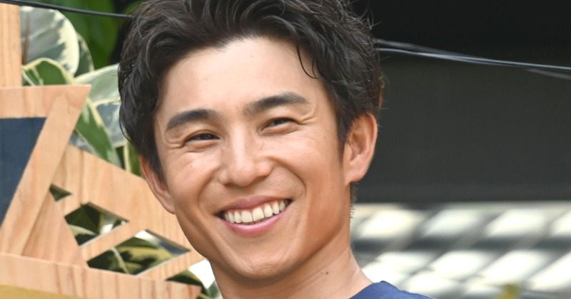 中尾明慶、絶版車扱う店で息子初めてのバイク選び「素敵な時間」「親子でツーリング楽しみ」