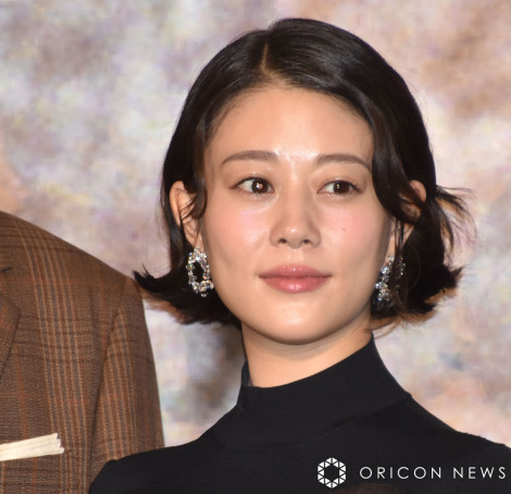 �f��w�b��5�Z���`���[�g���x������I���ʉ�䂠�����ɓo�d���������[�� (C)ORICON NewS inc. 