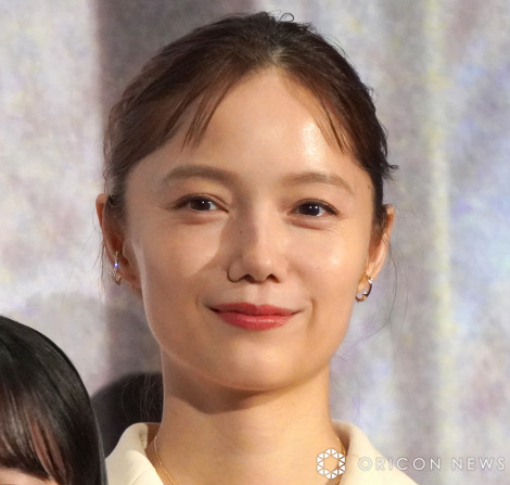 �f��w�b��5�Z���`���[�g���x������I���ʉ�䂠�����ɓo�d�����{�肠���� (C)ORICON NewS inc. 