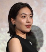 �f��w�b��5�Z���`���[�g���x������I���ʉ�䂠�����ɓo�d�����ؗ�����(C)ORICON NewS inc. 