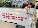 齊藤京子、シルバードレスで登場 釜山国際映画祭のレッドカーペット「一生忘れられない思い出に」