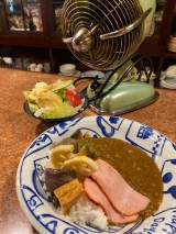 ��薃������I�����A���Ƃ̋i���R�n�N�̓X���@�i�ʐ^�̓u���O���j 